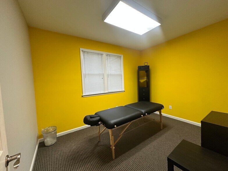 More Photos Of 5920 Odell St, Cumming Office For Sale