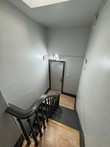 More Photos Of 1641 W Girard Ave, Philadelphia Office Residential For Sale