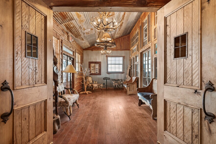 More Photos Of 2692 Highway 105 W, Navasota Specialty For Sale