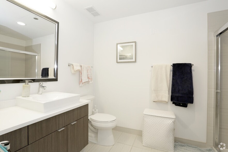 More Photos Of 558 W Webster Ave, Chicago Apartments For Lease