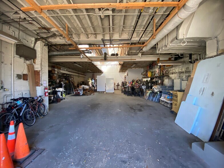 More Photos Of 221 Banker St, Brooklyn Manufacturing For Lease
