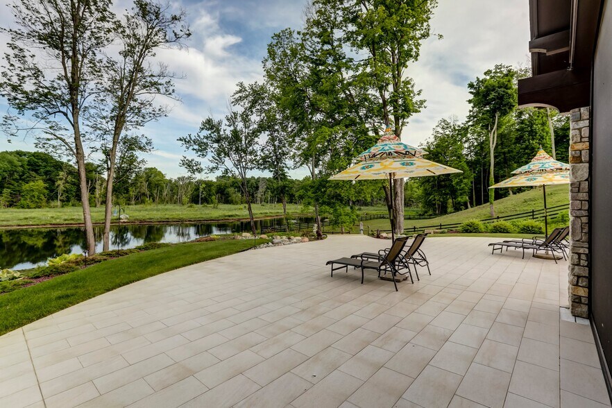 More Photos Of 1286 Gray Fox Ct, Howell Flex For Sale