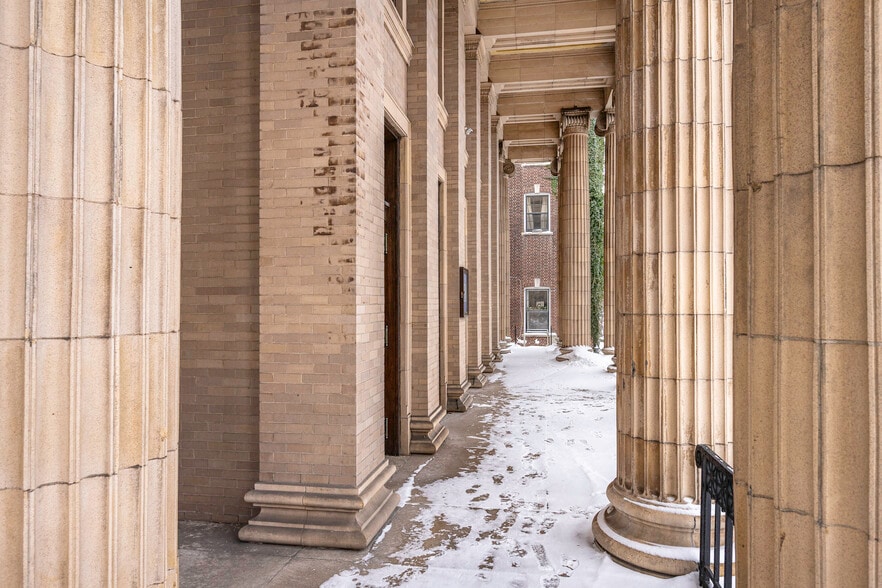 More Photos Of 220 North St, Buffalo Specialty For Sale