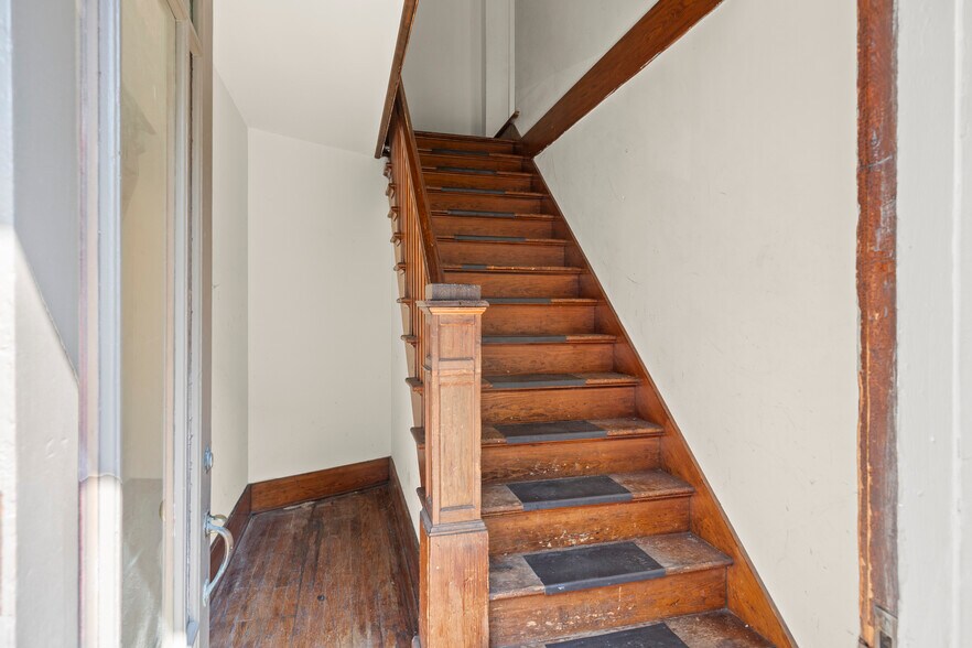 More Photos Of 45-49 8th St, Hudson Storefront Retail Residential For Sale