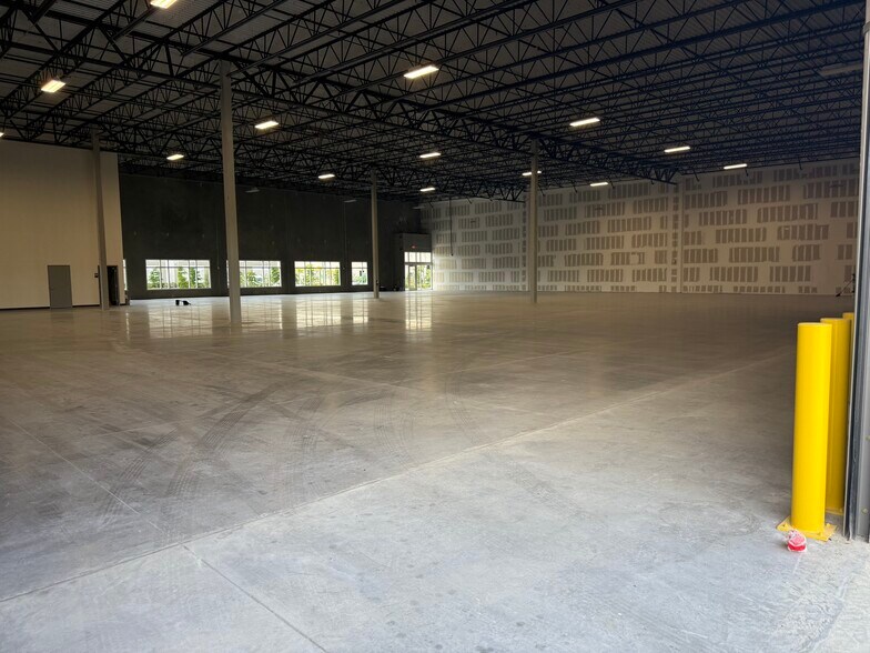 More Photos Of Airport Haul Rd, Fort Myers Unknown For Lease