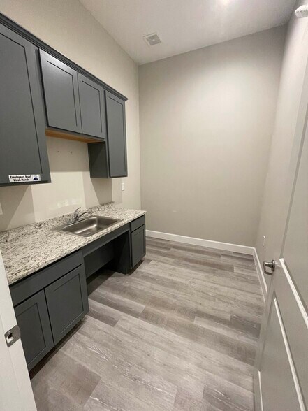 More Photos Of 4220 Cartwright Rd, Missouri City Medical For Sale