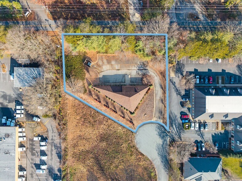 More Photos Of 1411 Old Mill Cir, Winston-Salem Office For Sale