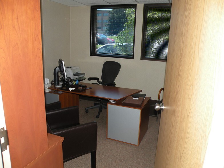 More Photos Of 68 W Cedar St, Poughkeepsie Medical For Lease