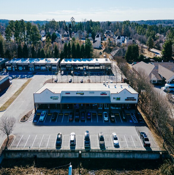 More Photos Of 1240-1254 Highway 138 SW, Riverdale Storefront For Sale