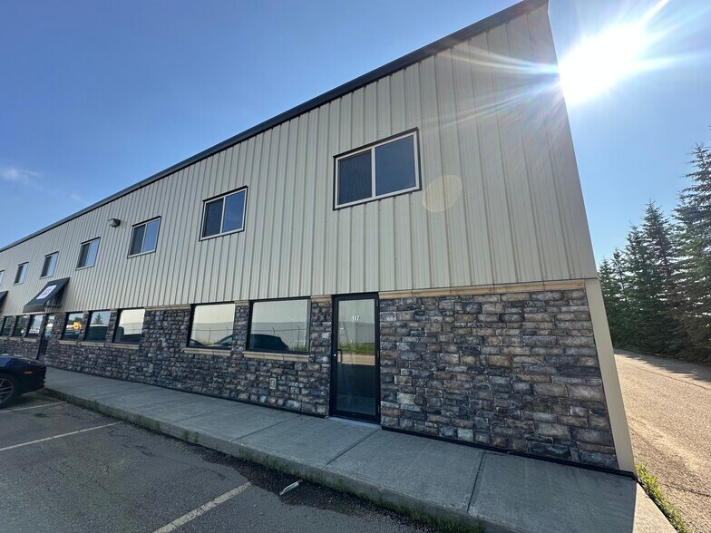More Photos Of 11129 83rd Ave, Fort Saskatchewan Warehouse For Sale