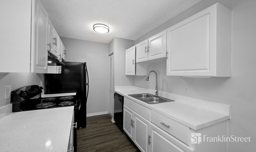 More Photos Of 7110 Tudor Ln, Port Richey Apartments For Sale