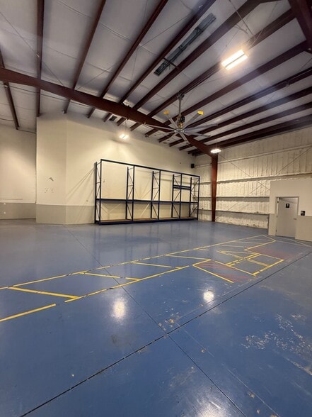 More Photos Of 5 Enterprise Ln, Hilton Head Island Warehouse For Lease
