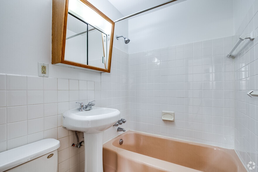 More Photos Of 1634-1642 Eustis St, Lauderdale Apartments For Sale