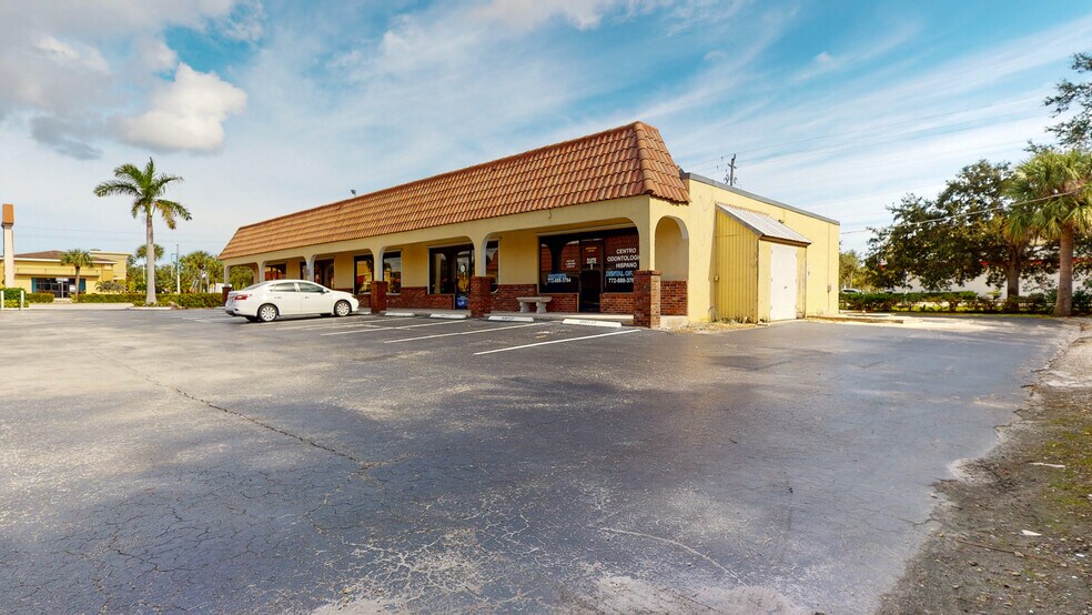 More Photos Of 108 SW Monterey Rd, Stuart Storefront Retail Office For Lease