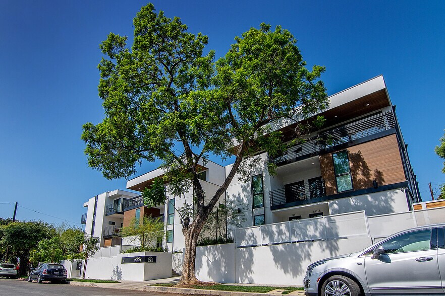 More Photos Of 811 N Harvard Blvd, Los Angeles Multifamily For Sale