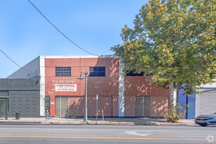 More Photos Of 7350 Reseda Blvd, Reseda Schools For Lease