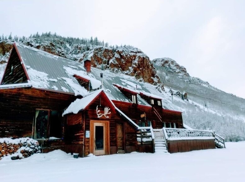 More Photos Of 71450 Highway 550, Silverton Hotel For Sale
