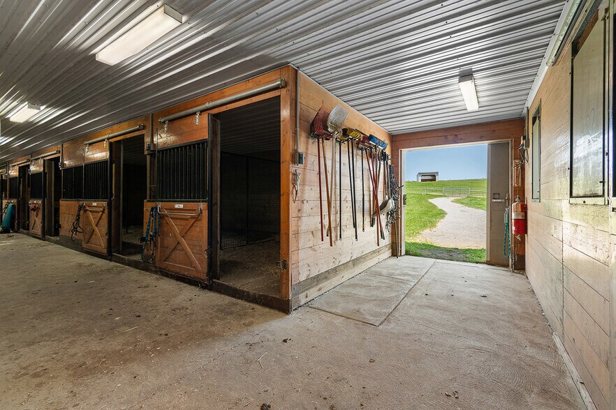 More Photos Of 5495 Meese Rd NE, Louisville Sports And Entertainment For Sale