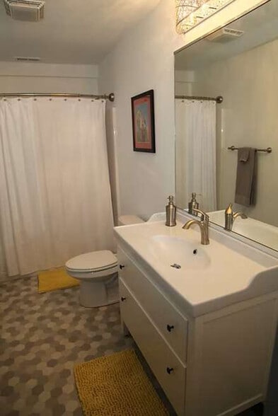 More Photos Of 308 Broadway St, Cottonwood Falls Specialty For Sale