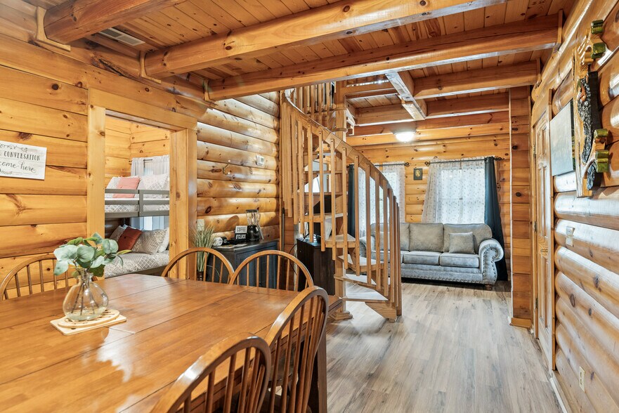 More Photos Of 4309 E Parkway, Gatlinburg Office For Sale