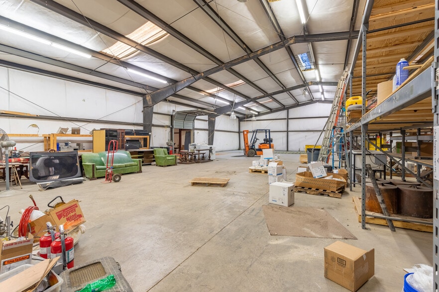 More Photos Of 4058 Old Us Highway 52, Lexington Warehouse For Lease