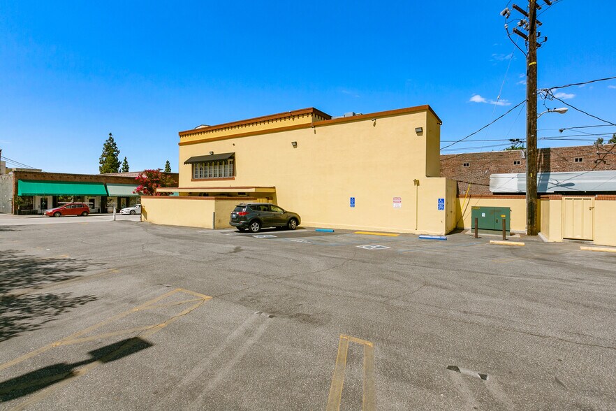 More Photos Of 534 S Myrtle Ave, Monrovia Restaurant For Lease