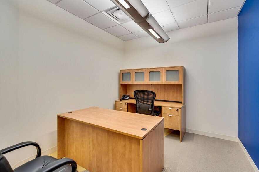 More Photos Of 1880 W Oak Pky, Marietta Loft Creative Space For Lease