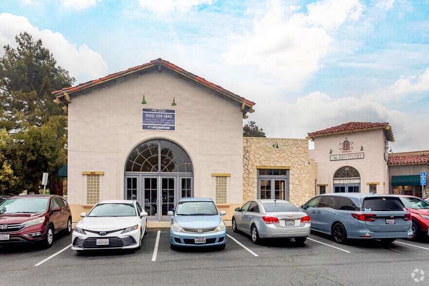 More Photos Of 451-465 Canyon del Rey Blvd, Del Rey Oaks General Retail For Sale