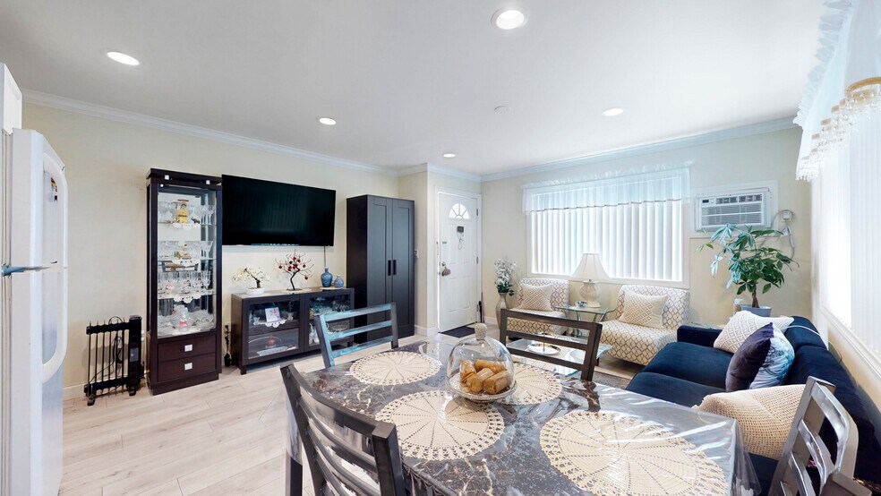 More Photos Of 1344 E Broadway, Glendale Apartments For Sale