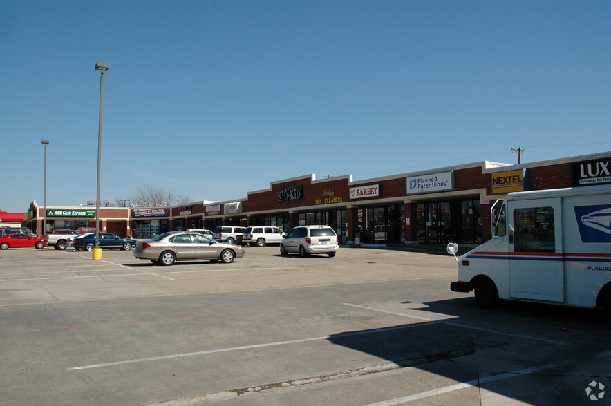 More Photos Of 251 SW Wilshire Blvd, Burleson Unknown For Lease