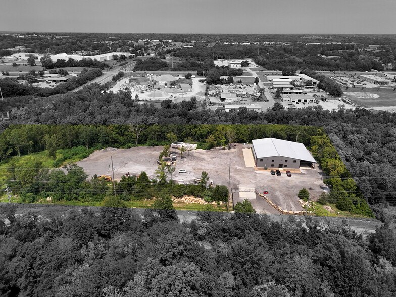 More Photos Of 955 SE AA Hwy, Blue Springs Industrial For Lease