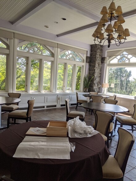 More Photos Of 400 Benedict Ave, Tarrytown Hotel For Lease