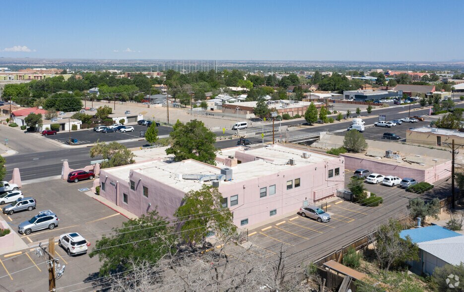 More Photos Of 4004 Carlisle Blvd NE, Albuquerque Coworking Space