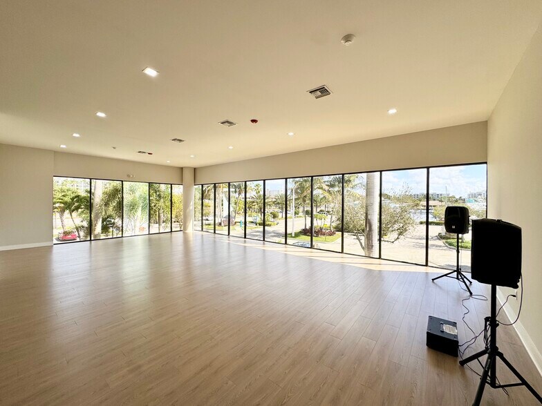 More Photos Of 1680 SE 3rd Ct, Deerfield Beach Loft Creative Space For Lease