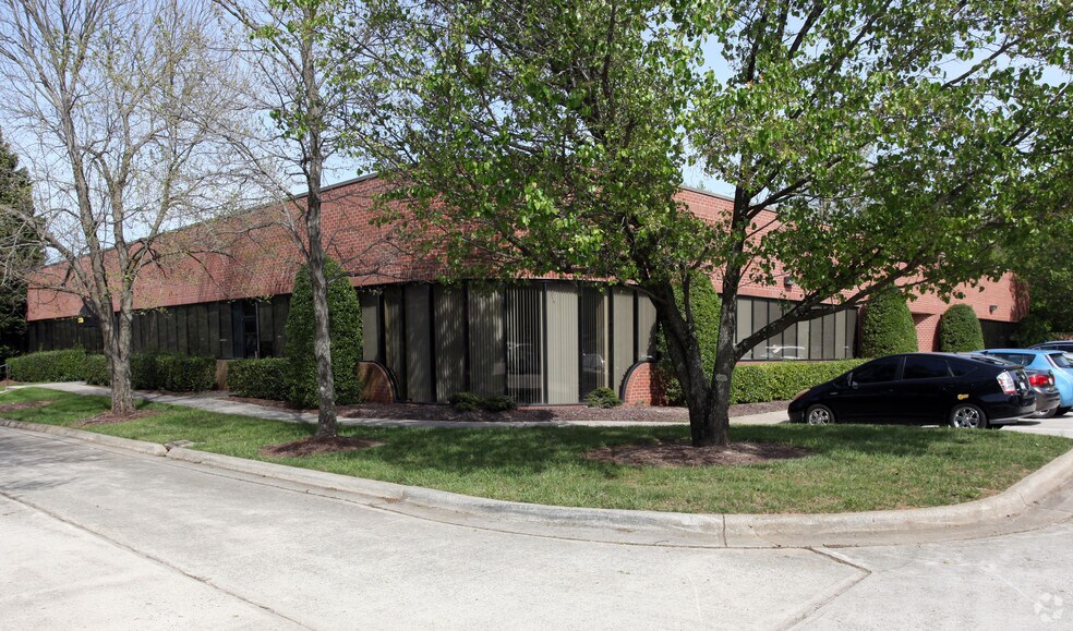 Primary Photo Of 4253 Piedmont Pky, Greensboro Office For Lease