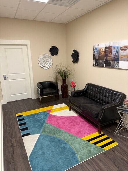 More Photos Of 3345 Highway 5 N, Bryant Office For Lease