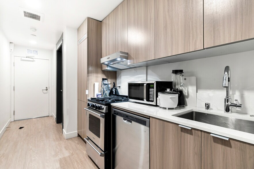 More Photos Of 1743 Butler Ave, Los Angeles Apartments For Sale