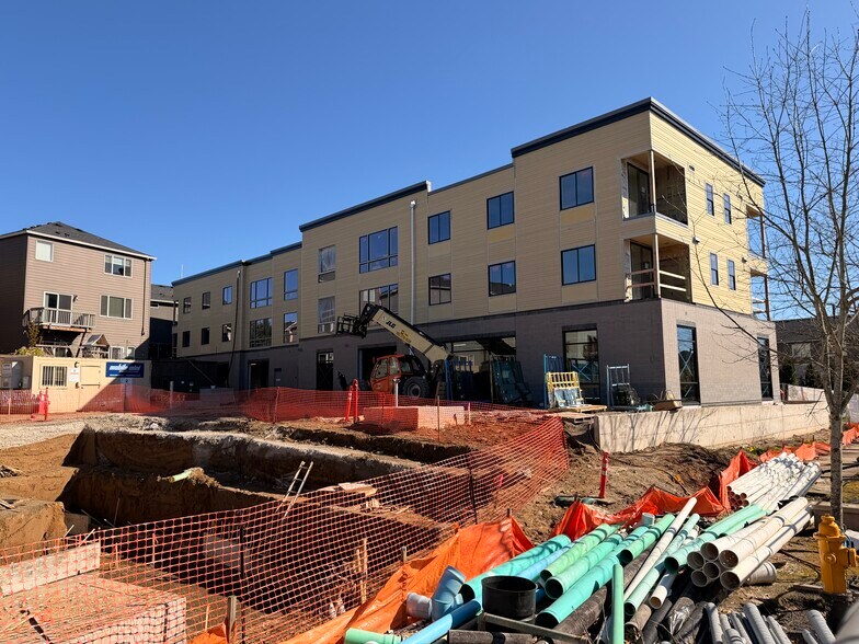 More Photos Of 7650 NW 170th Ave, Portland General Retail For Lease