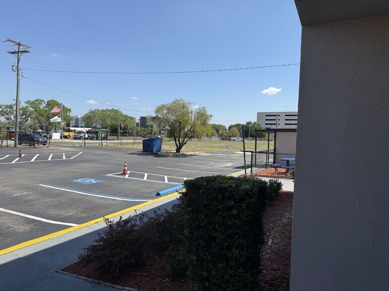 More Photos Of 1511 S US Highway 301, Tampa Office For Sale