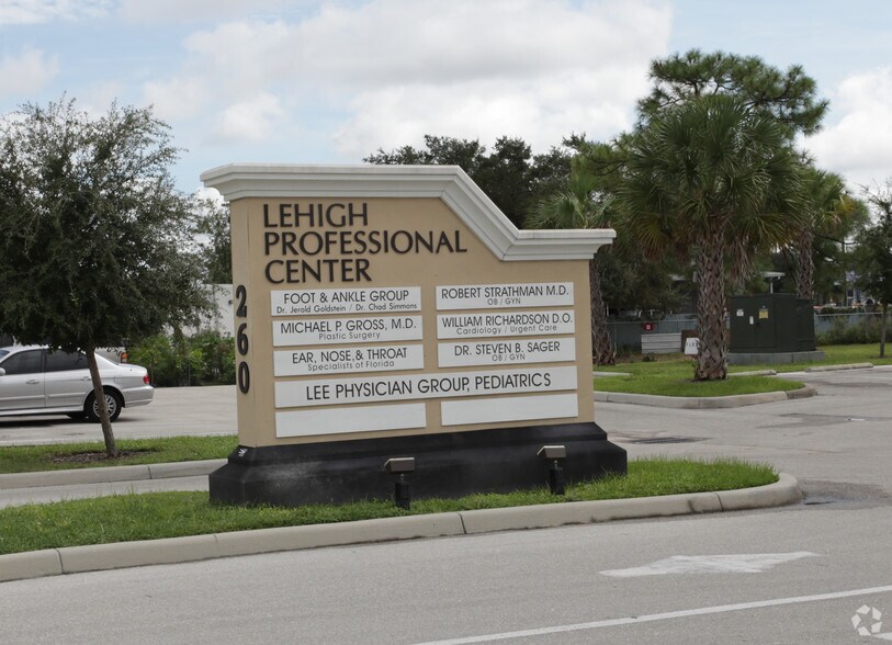 Primary Photo Of 260 Beth Stacey Blvd, Lehigh Acres Medical For Sale