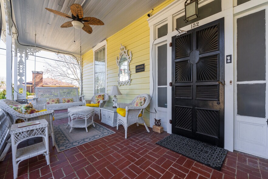 More Photos Of 132 E College St, Griffin Hospitality For Sale