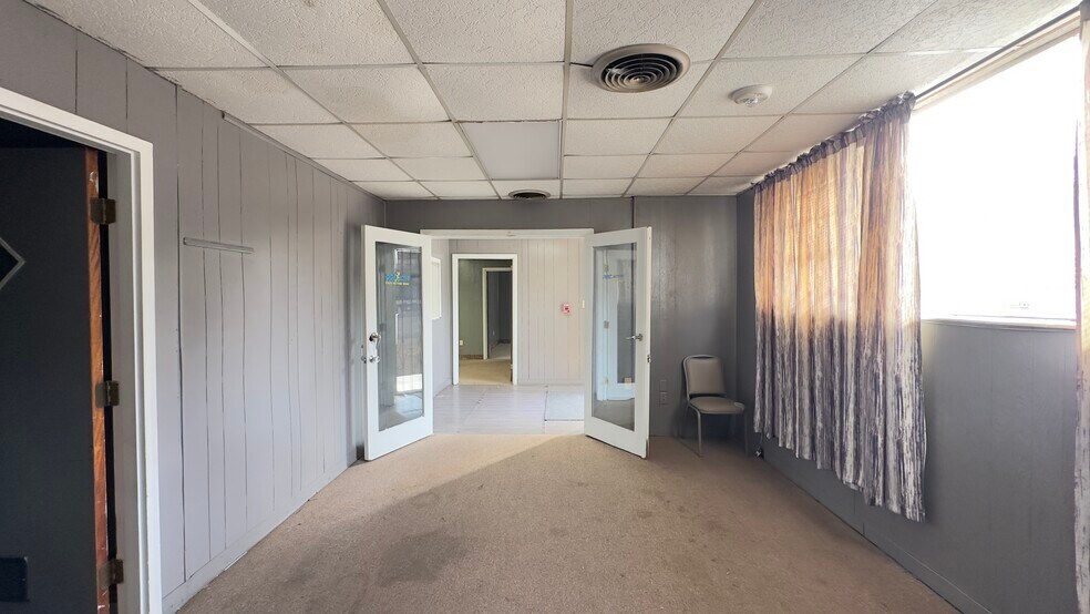 More Photos Of 6933-6937 Oporto Madrid Blvd S, Birmingham Showroom For Lease