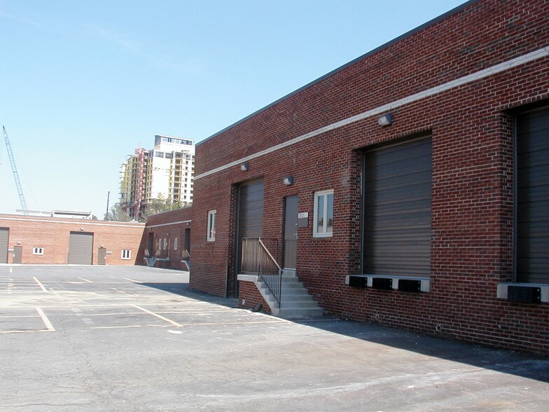 More Photos Of 2801 Merrilee Dr, Fairfax Warehouse For Lease