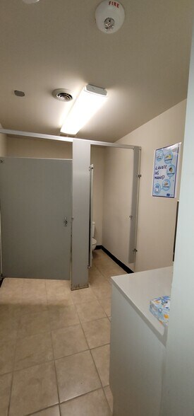 More Photos Of 501 Penn St, Reading Office For Sale