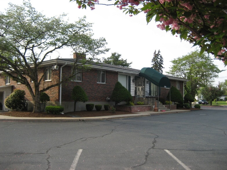 Primary Photo Of 235 Walnut St, Framingham Medical For Lease