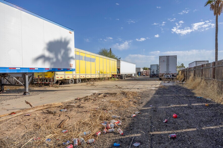 More Photos Of 655 W Cottonwood Ln, Casa Grande Showroom For Sale