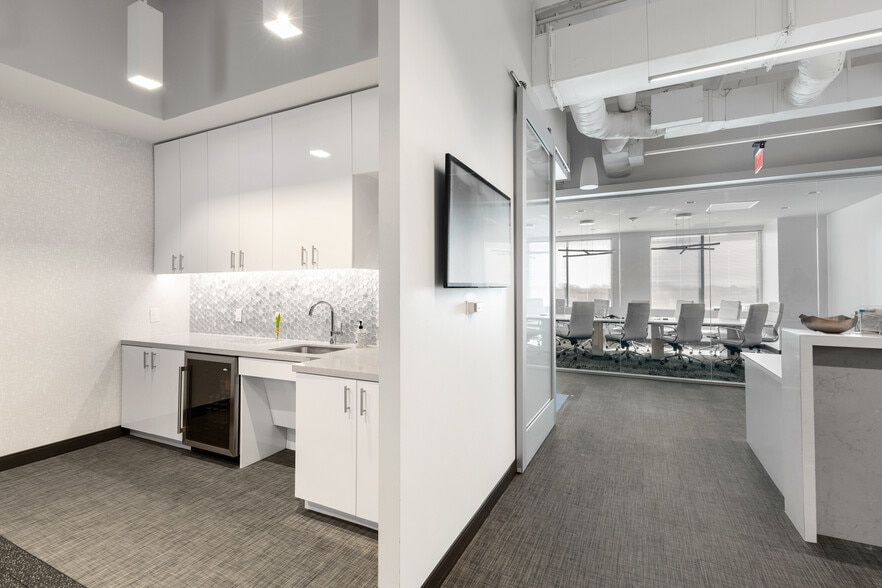 More Photos Of 2800 N Dallas Pky, Plano Office For Lease