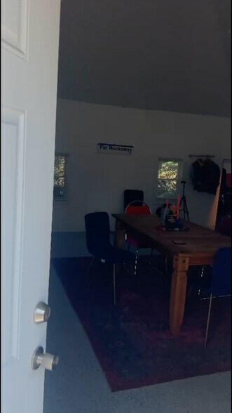 Primary Photo Of 6611 Almeda Ave, Arverne Apartments For Lease