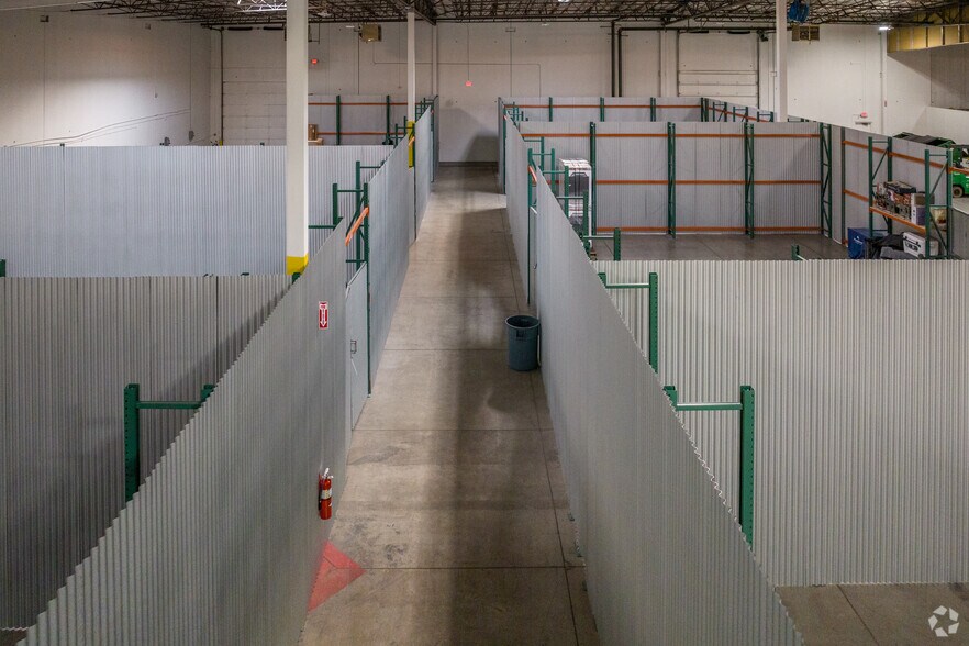 More Photos Of 250 Vista Blvd, Sparks Warehouse For Lease