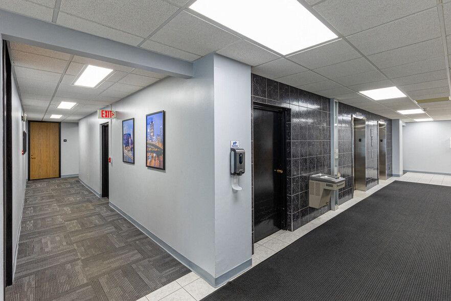 More Photos Of 2550 Mosside Blvd, Monroeville Medical For Lease